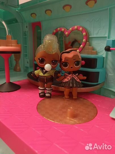 Автобус - дом для лол