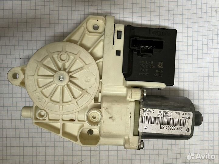 Моторчик стеклоподъемника Renault Fluence 2010-201