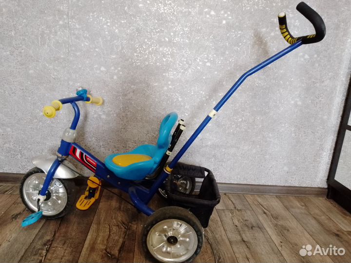 Трехколесный велосипед