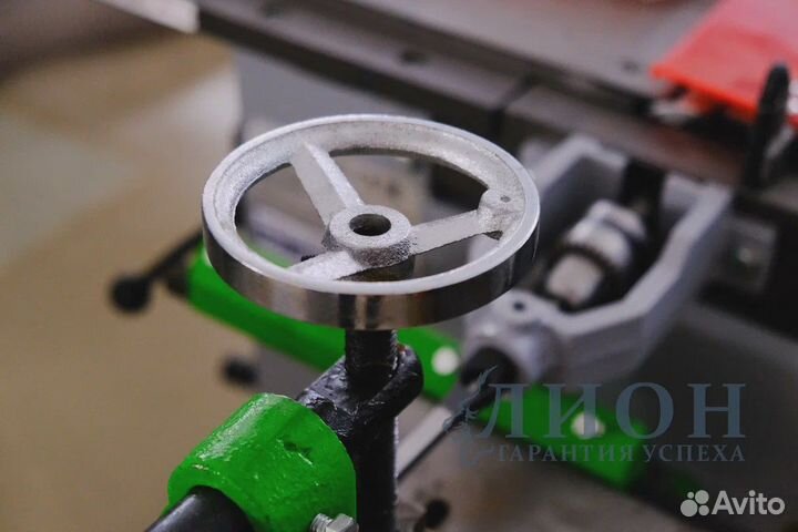 Комбинированный деревообрабатывающий станок