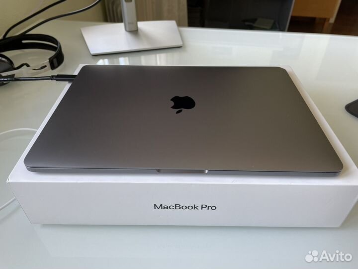 Apple MacBook Pro 13 2020, intel core i7, 16, 512