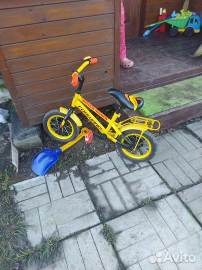 Детский велосипед колеса 12