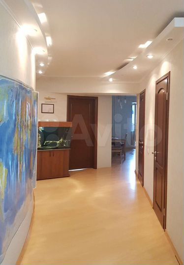 2-к. квартира, 92 м², 4/10 эт.