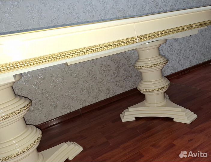 Стол выдвежной