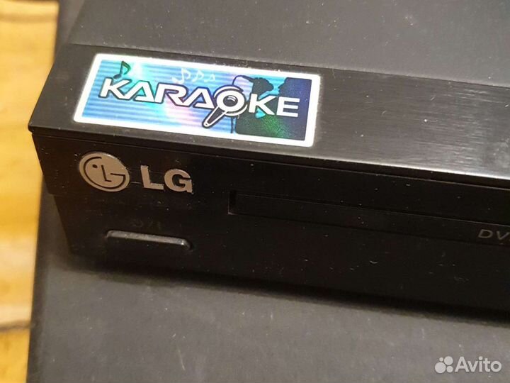 Видеомагнитофон daewoo и LG плеер