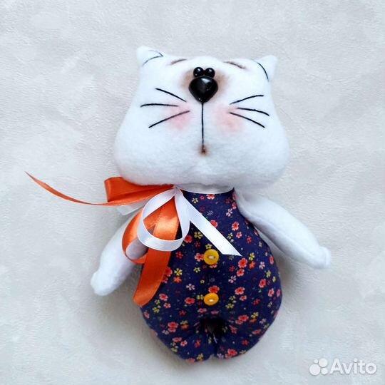 Котик, ручная работа