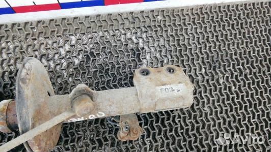 Стойка передняя правая toyota avensis T25 (HDN20N5