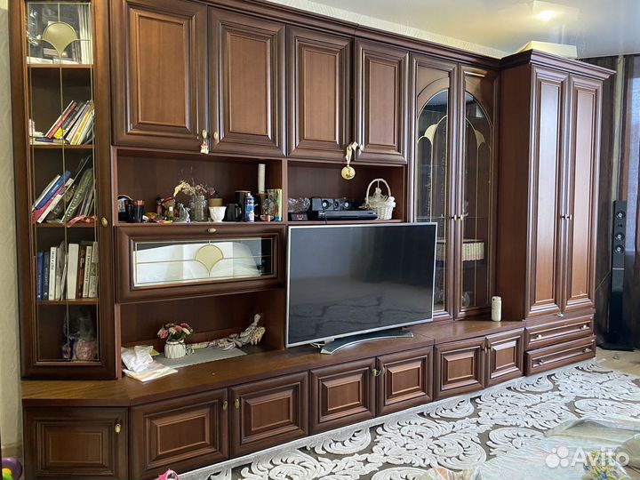 Стенка в гостиную со шкафом