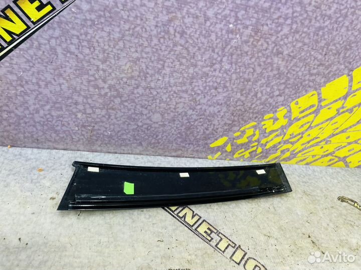 Накладка передней левой двери Insignia Инсигния