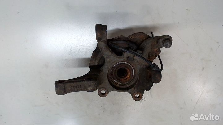 Ступица (кулак, цапфа) Nissan X-Trail (T30), 2005