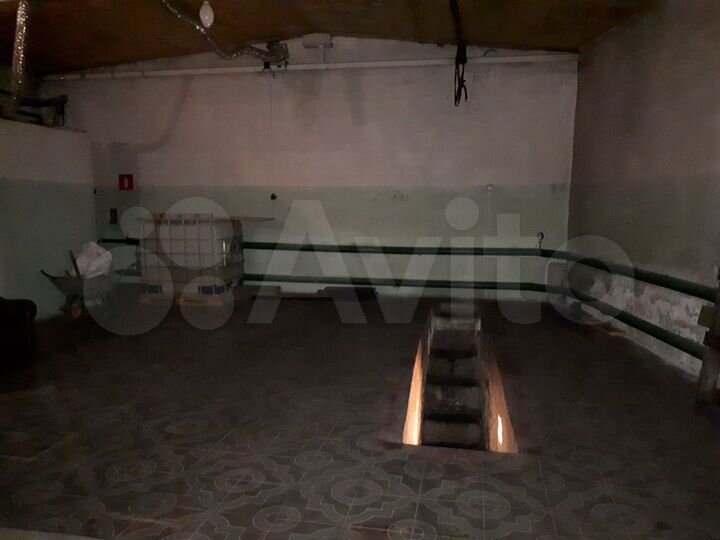 Здание, 650 м²