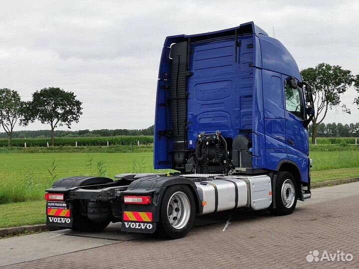 Pазбираем грузовик Volvo FH с 2013