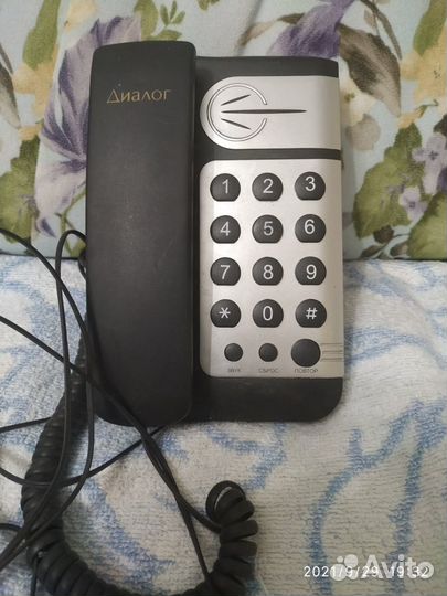 Кнопочный телефон