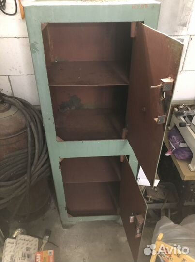 Шкаф металлический сейф