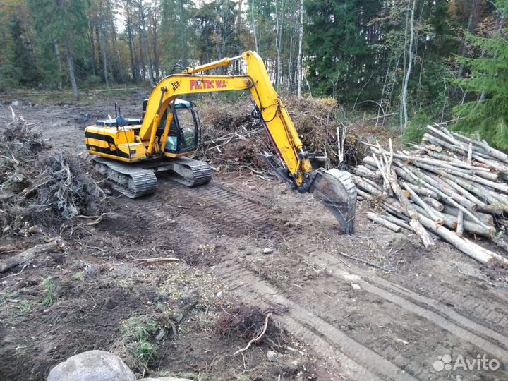 Разработка земельных участков. Самосвалы