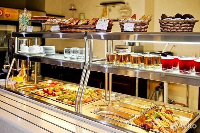 Сотрудник раздачи