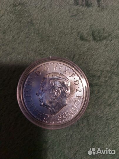 Серебряная монета 31.1гр. 999 Стоящая Британия