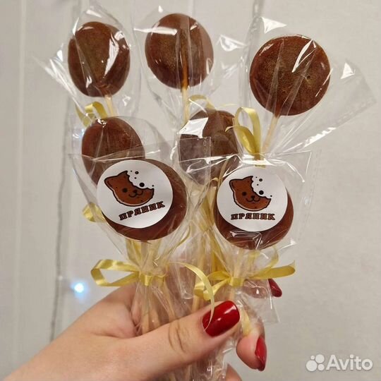 Медовые леденцы на палочке