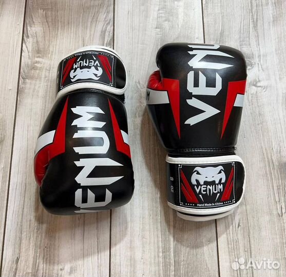 Боксерские перчатки