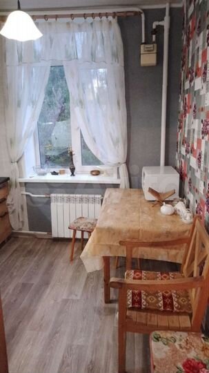 2-к. квартира, 57 м², 2/4 эт.