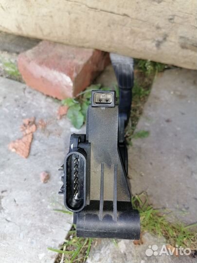 Педаль газа электр для а/м шевроле каптива б/у