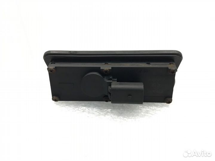 Кнопка открывания багажника Ford Mondeo седан 2.3