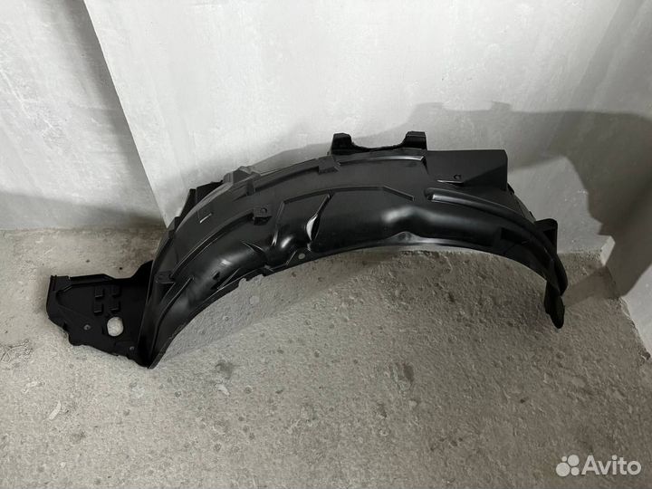 Подкрылок передний левый Honda Civic 8 4D