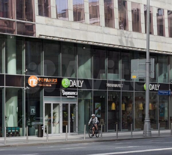 Сдам торговое помещение, 271 м²