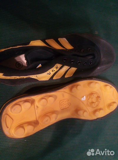 Футбольные кеды