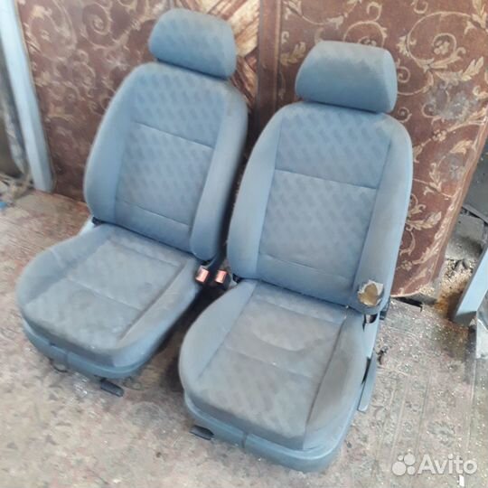 Сиденья передние Шкода Октавия тур А4U1