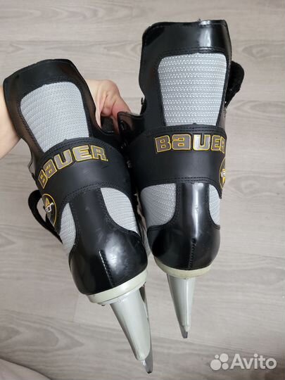 Коньки хоккейные бауер 40
