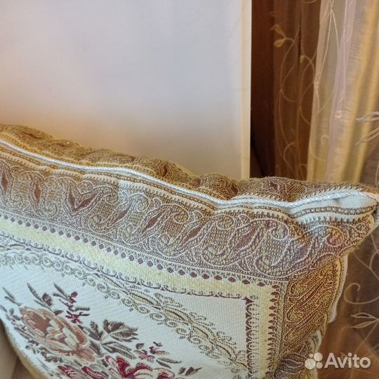 Подушка гобеленовая (думочка для дивана)