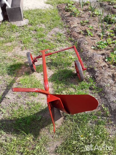 Плуг к мотоблоку