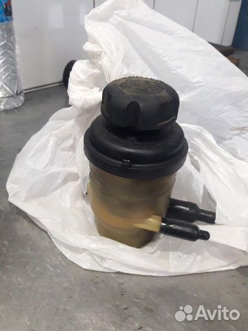 Бачок гур Hyundai H1 / Starex.2шт