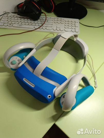 Шлем виртуальной реальности Pico 4 Global