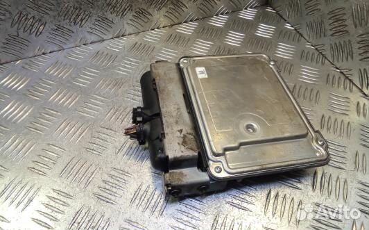 Блок управления двс skoda octavia A5 (BBN13PC01)
