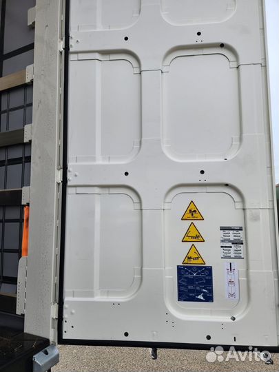 Полуприцеп шторный Krone SDP27, 2023