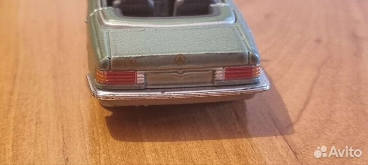 Модель автомобиля Mersedes-Benz 350sl 1:43