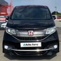 Honda Stepwgn 1.5 CVT, 2015, 142 000 км, с пробегом, цена 1 970 000 руб.