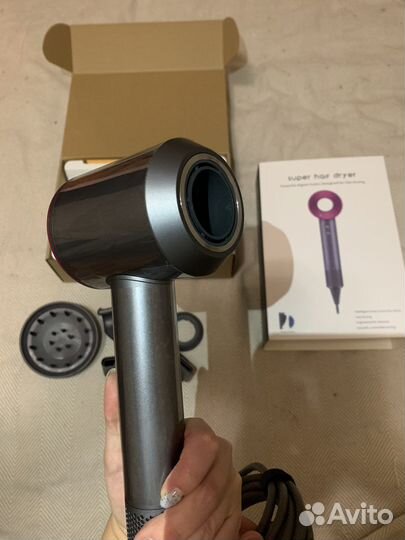 Фен Dyson новый