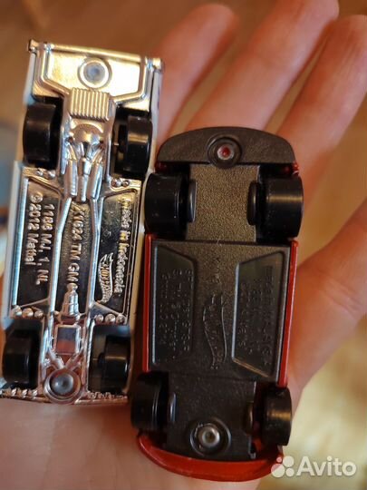Трек и машинки hot wheels