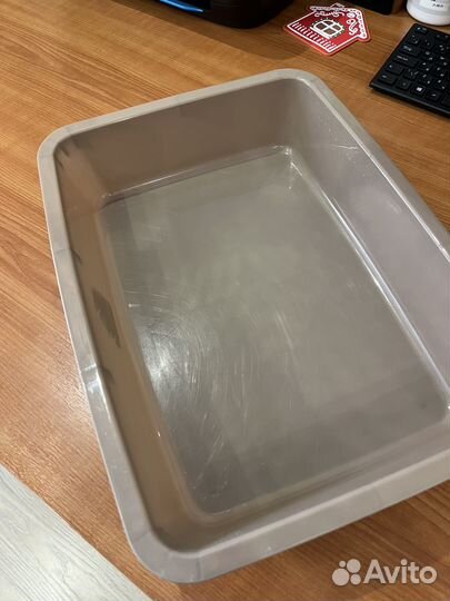 Продается лоток для кошек с решеткой