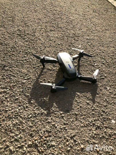 Квадрокоптер дрон с камерой