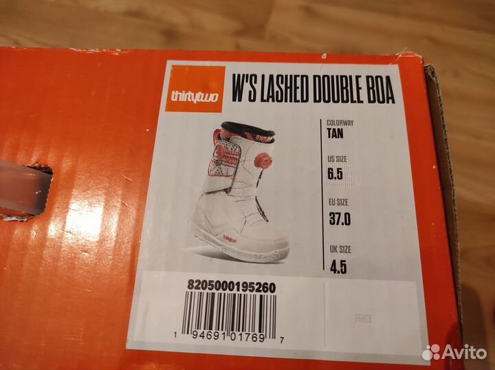 Продам сноуборд ботинки женские