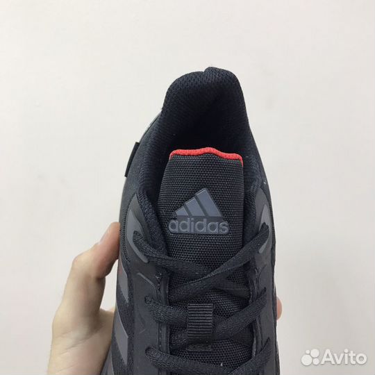 Кроссовки весенние adidas climaproof