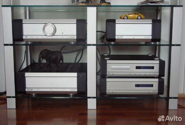 Стеклянная стойка для HI-END аппаратуры