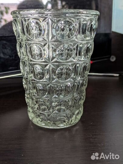 Вазочка под цветы