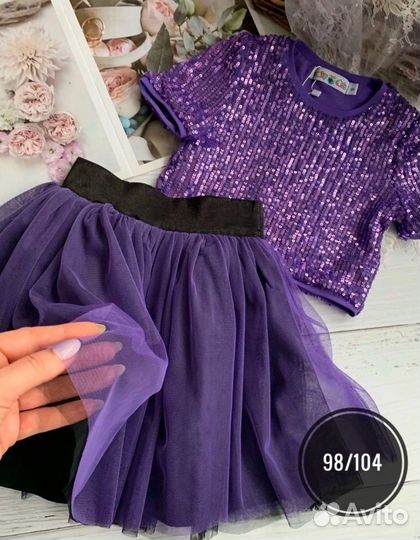 Нарядный костюм с юбкой для девочки