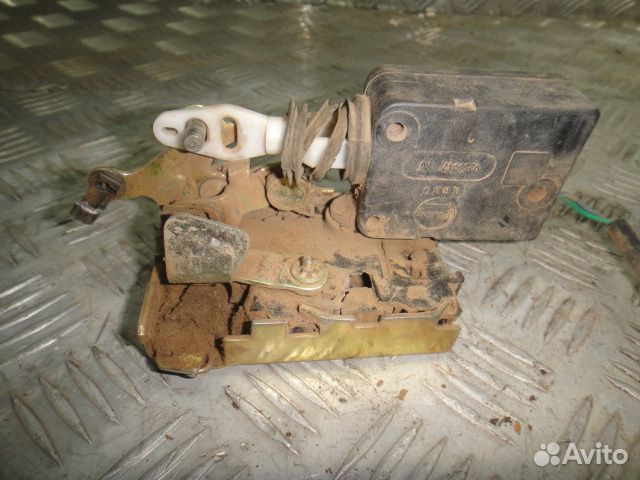 Замок двери Breez (07) зад R с активатором б\у (арт. L6205220)