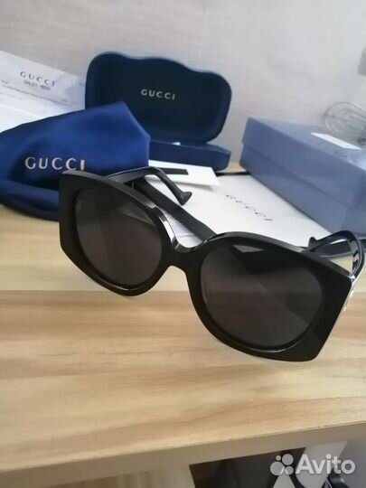 Солнцезащитные очки женские gucci
